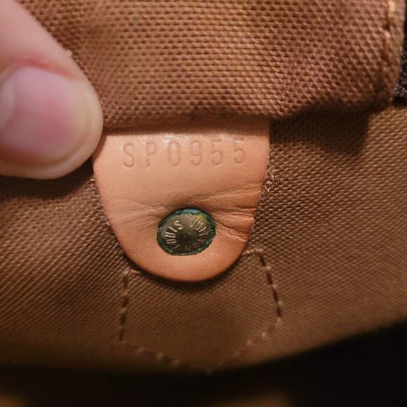 Louis Vuitton Speedy 35 - Picture 14 of 16